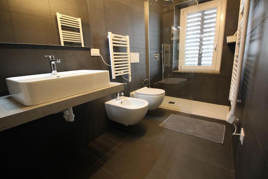 Monolocale Trainspotting Apartment Верона Екстериор снимка